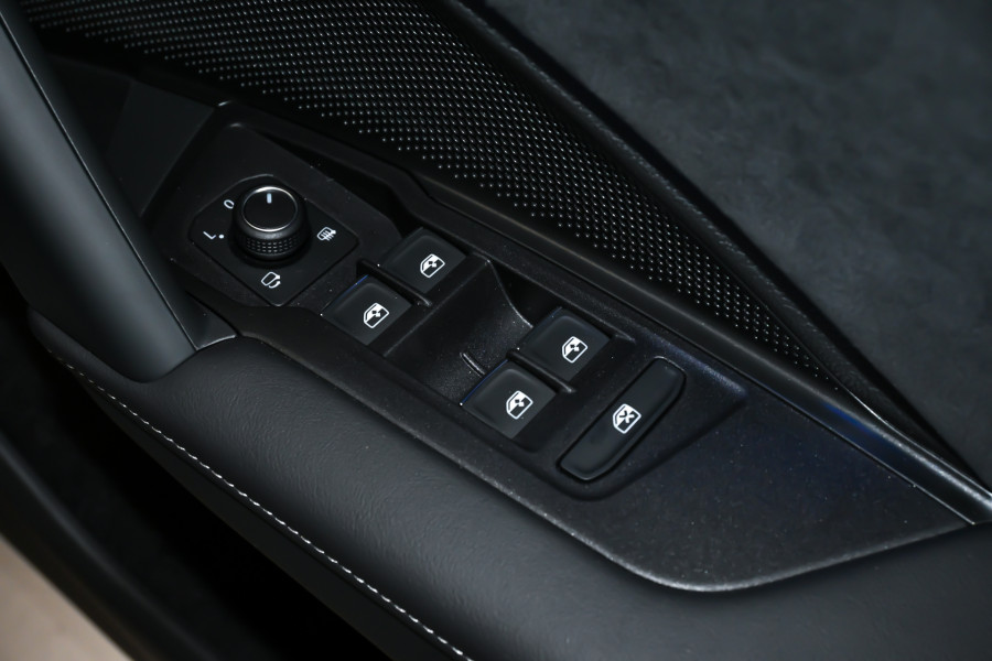 2025 Volkswagen Tayron R4 195TSI R-Line SUV Image 10