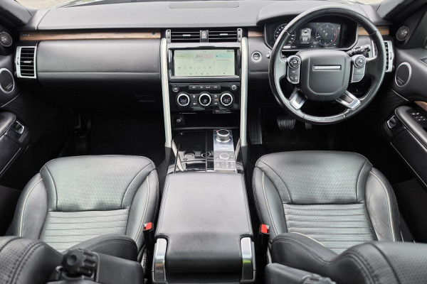 2018 Land Rover Discovery Series 5 HSE Luxury SUV Image 13