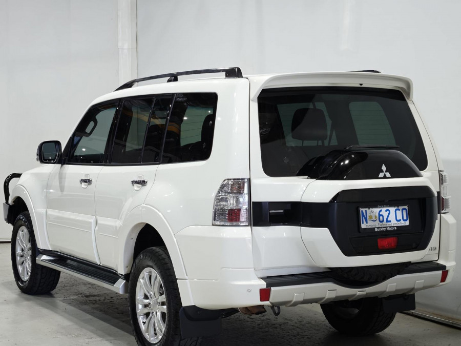 2020 Mitsubishi Pajero NX GLS SUV Image 5