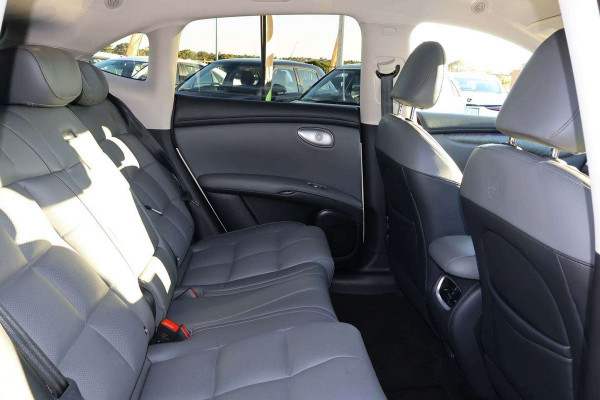 2025 MG IM6 S12L Performance SUV Image 11