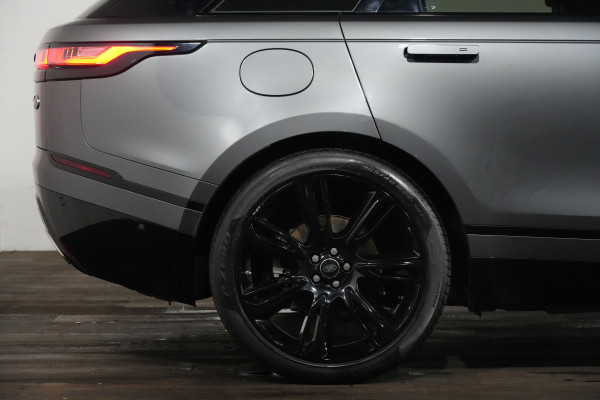 2017 Land Rover Range Rover Velar L560 D300 R-Dynamic SE SUV image 6