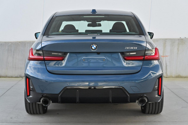 2025 BMW 3 Series G20 LCI II 330i M Sport Sedan image 3