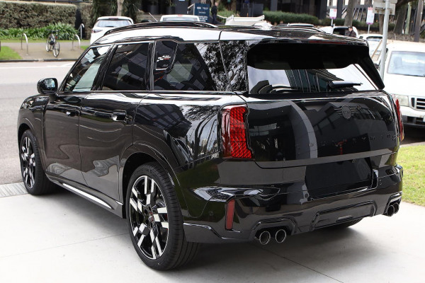 2026 MINI Countryman U25 JCW Favoured SUV