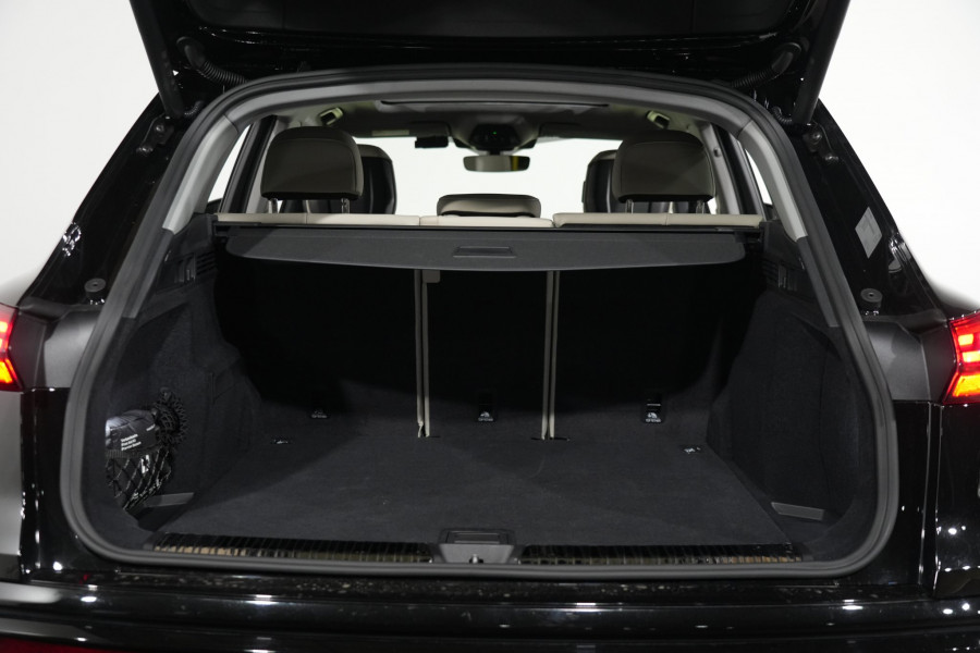2025 Audi Q5 FY 55 TFSI e S Line SUV Image 35