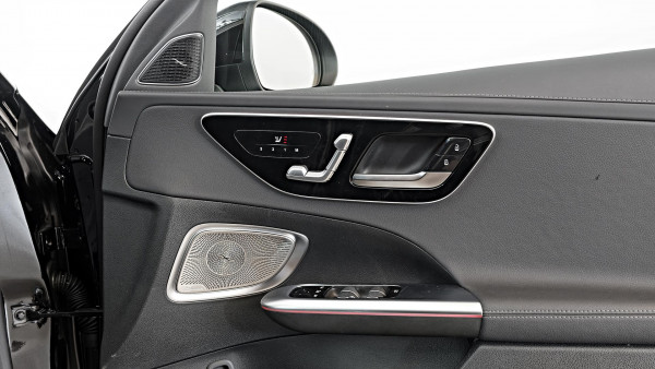2026 Mercedes-Benz C-Class W206 C300 Sedan image 17