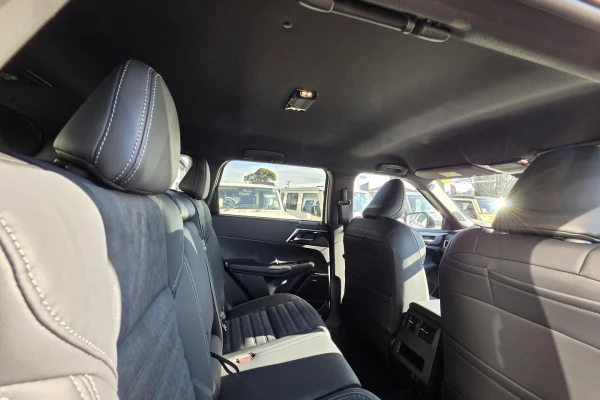 2026 Mitsubishi Outlander ZM Black Edition SUV Image 25