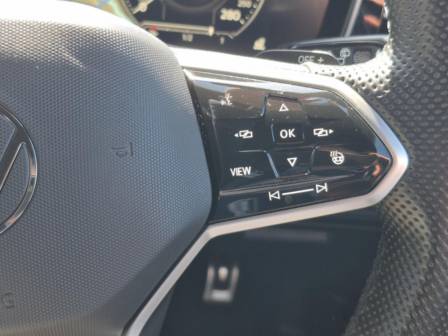2020 MY21 Volkswagen Touareg CR 210TDI R-Line SUV Image 19