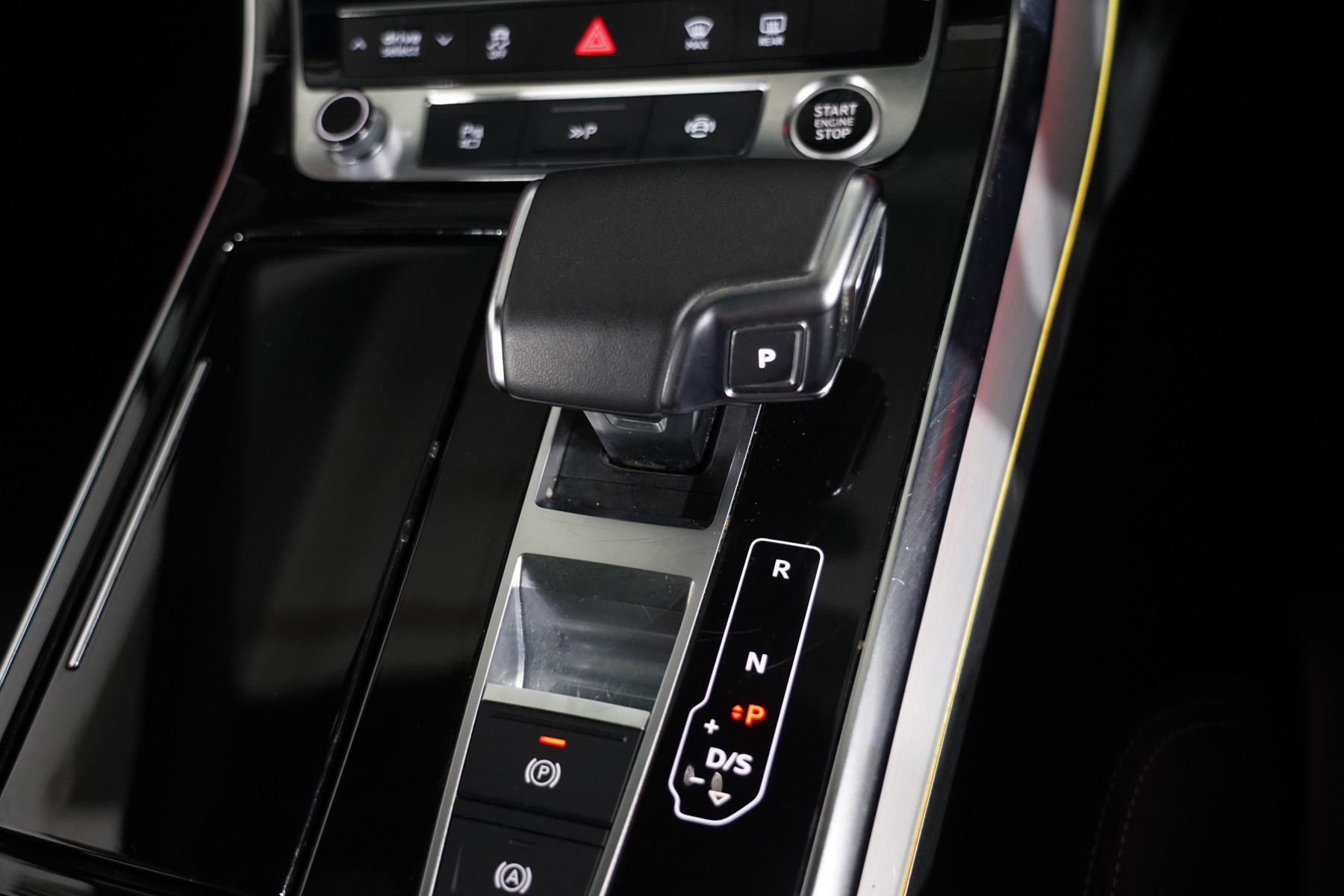 2023 Audi Q7 55 Tfsi S Line Quattro Mhev SUV Image 19