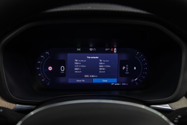 2025 Volvo XC60 UZ B5 Ultra Dark 2L Petrol AWD SUV Image 18