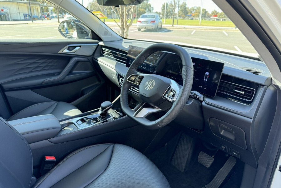 2024 MY25 MG HS AS33 Essence SUV Image 12