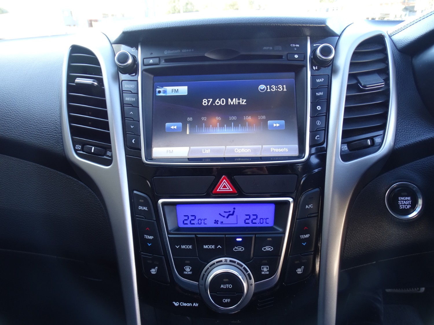 2013 Hyundai i30 GD2 Premium Hatch Image 21