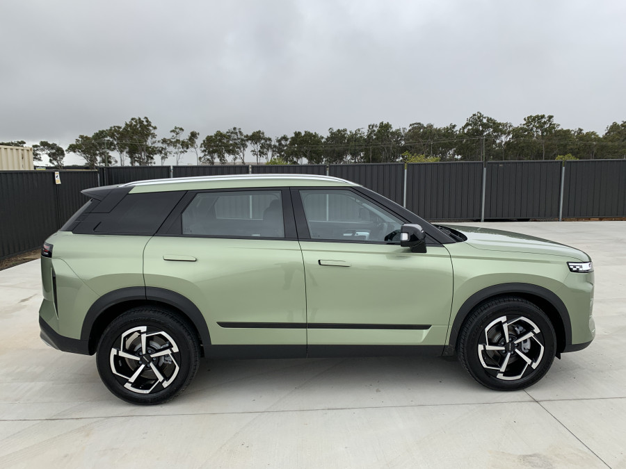 2026 MY25 Jaecoo J7 T35 Track SUV Image 8