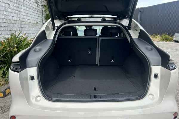 2026 MY25 MG IM6 S12L Platinum SUV Image 16