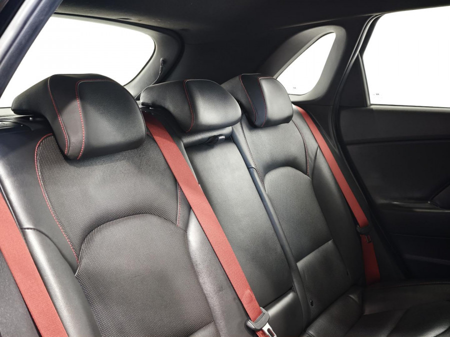 2018 Hyundai i30 PD SR Hatch Image 17