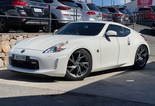 2013 Nissan 370z Z34 MY13.5 Coupe