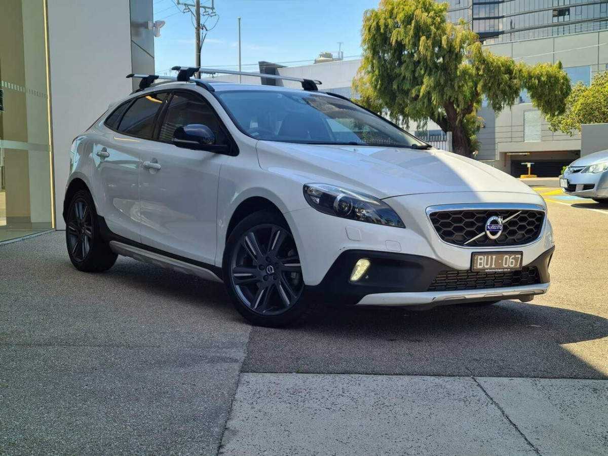 Volvo V40 Cross Country - Web Exclusive