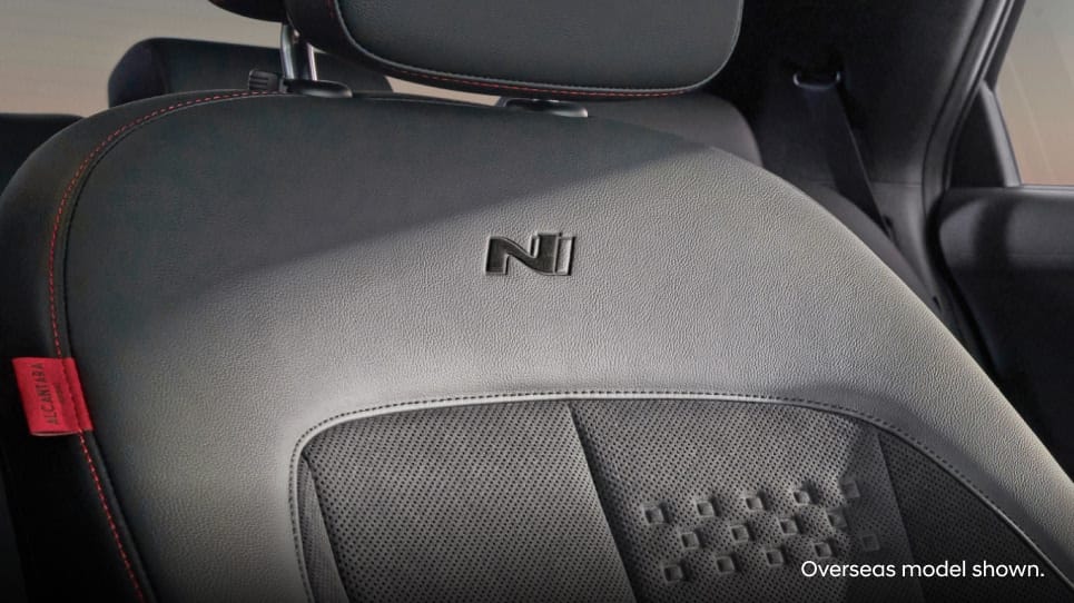 Suede leather seats with N logo Image
