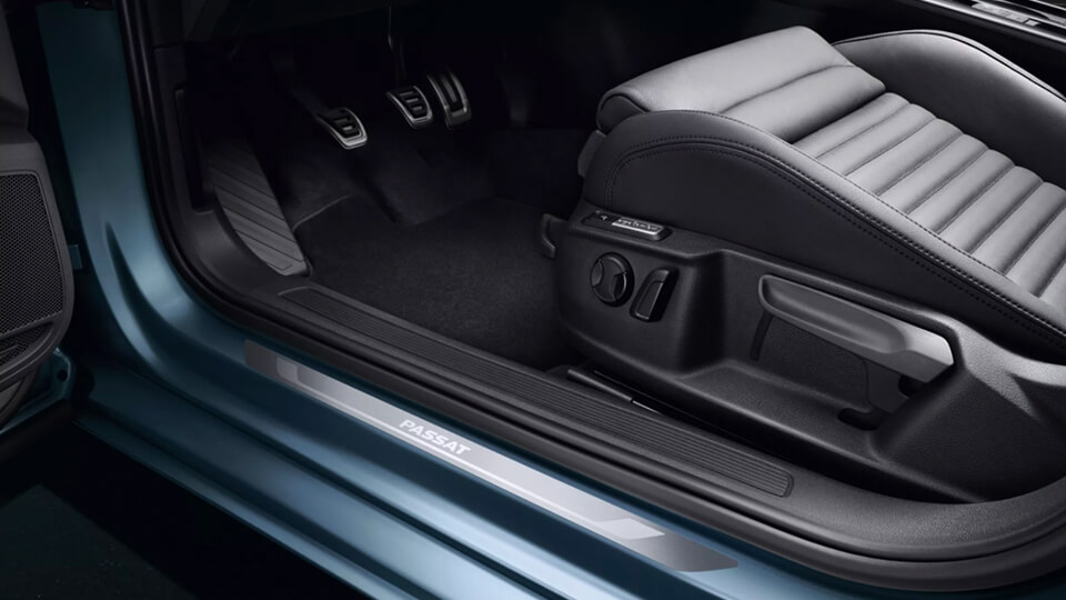 Door sill protection plate