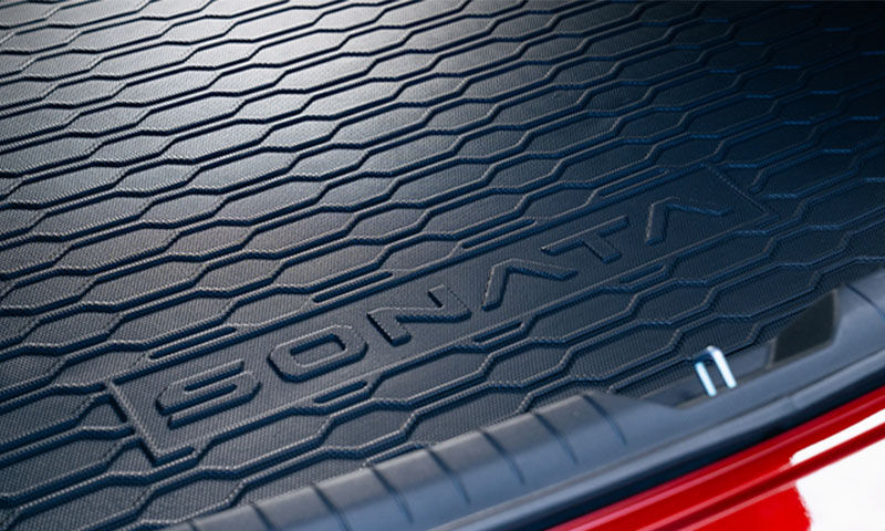 Cargo liner tray