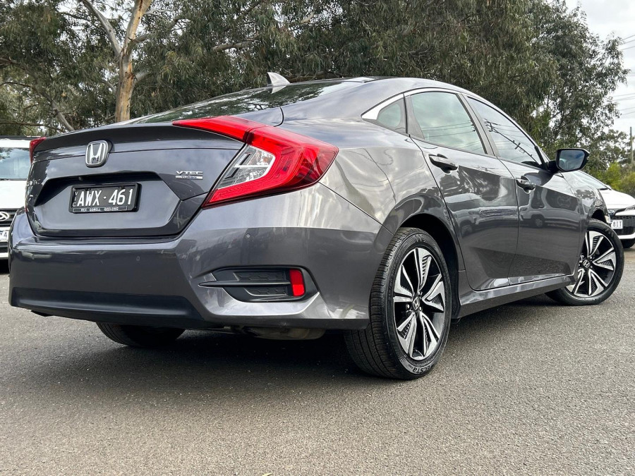 2018 Honda Civic 10th Gen VTi-L Sedan Image 5
