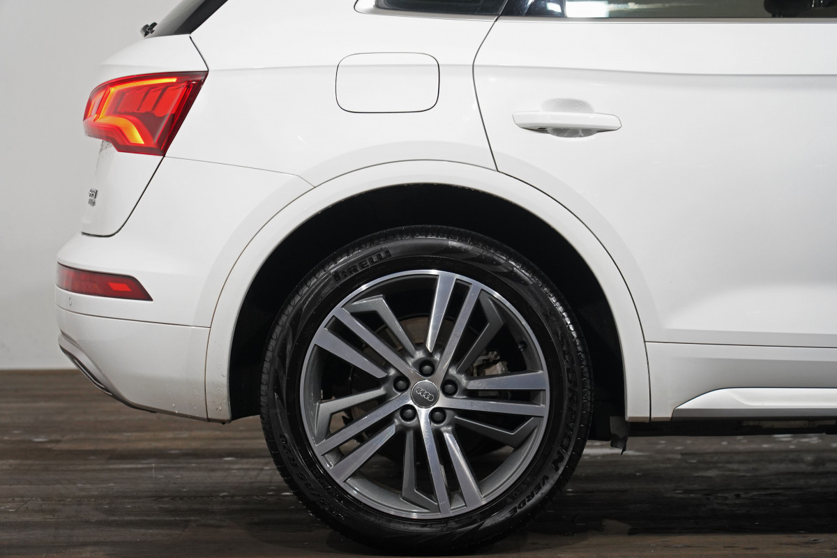 2019 Audi Q5 45 Tfsi Quattro Sport SUV Image 6