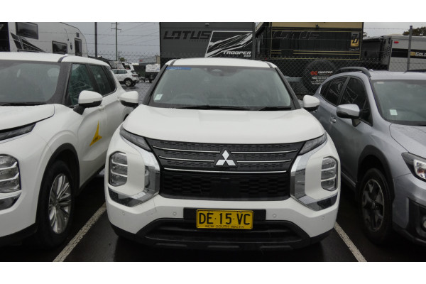 2023 Mitsubishi Outlander ZM MY23 ES 7 SEAT 2WD SUV