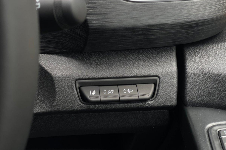 2024 Renault Trafic X82 Premium Van Image 28