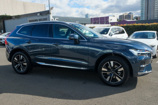 2026 Volvo XC60 UZ Plus B5 Bright SUV image 3