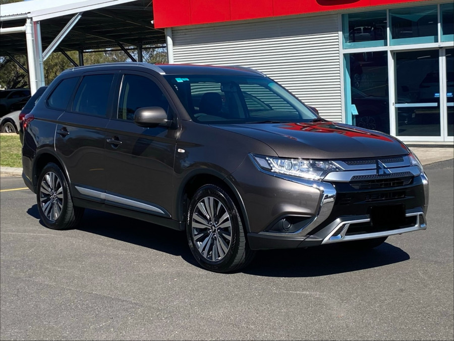 2019 Mitsubishi Outlander ZL ES SUV Image 1