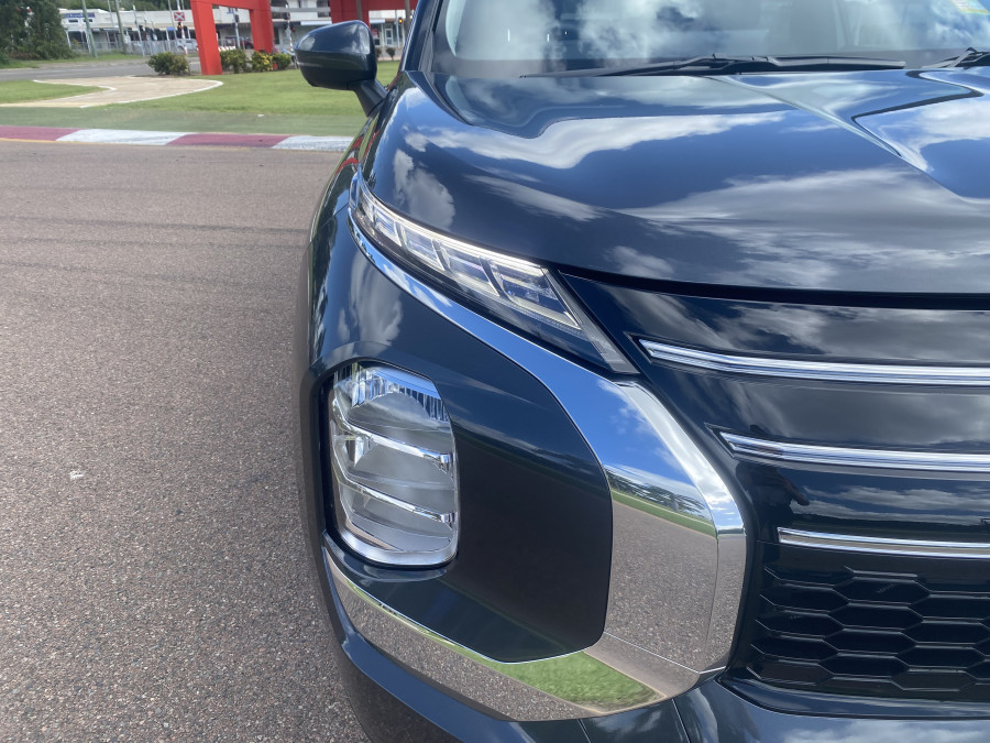 2025 MY26 Mitsubishi Outlander ZM ES SUV Image 9