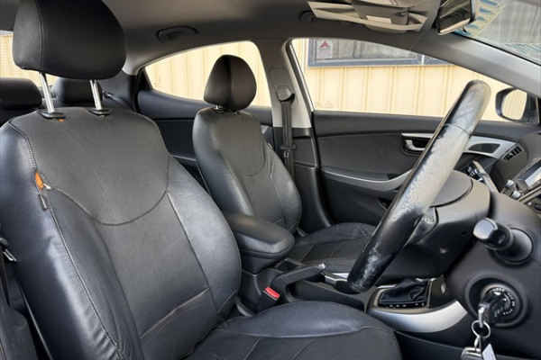2014 Hyundai Elantra MD3 Trophy Sedan Image 10