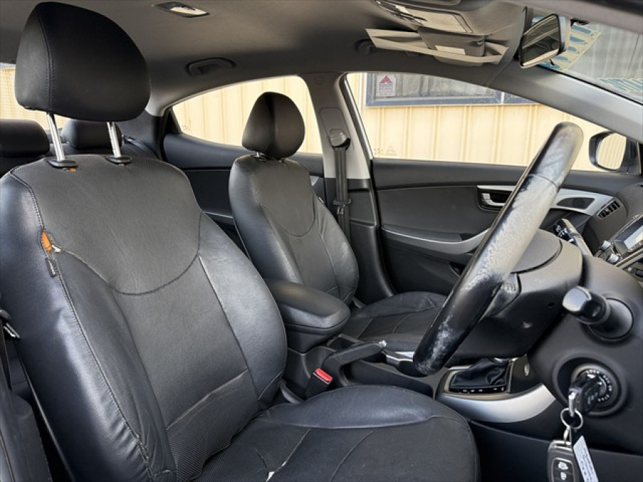 2014 Hyundai Elantra MD3 Trophy Sedan Image 10