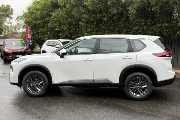 2026 Nissan X-Trail T33 ST SUV Image 5