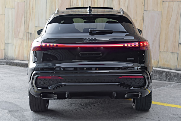 2025 MY26 Audi Q5 e-hybrid 270kW SUV image 5