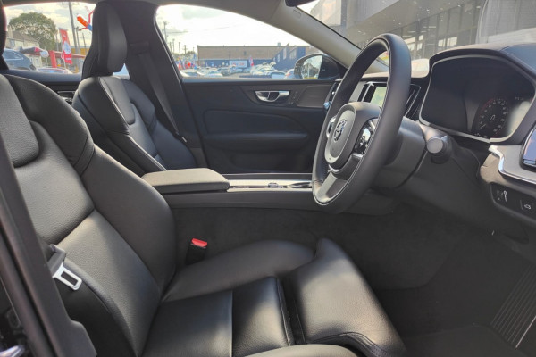2021 Volvo S60 Z Series T5 Inscription Sedan Image 7