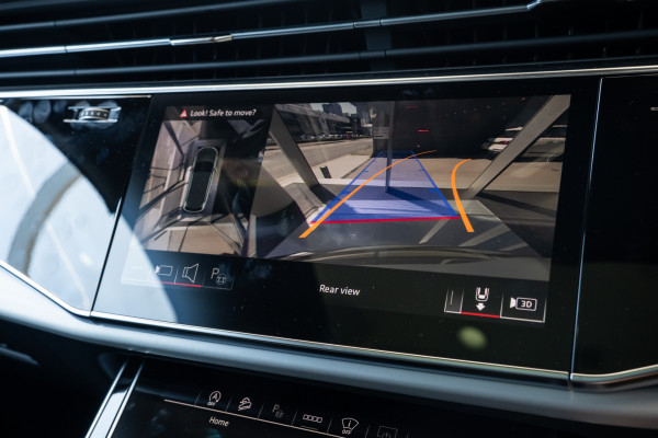 2025 Audi Q7 4M 50 TDI S line SUV image 10
