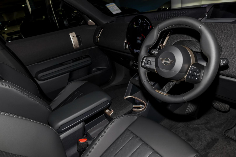 2025 MINI Countryman U25 S Favoured SUV