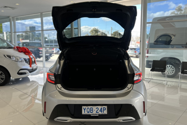 2020 Toyota Corolla ZWE211R ZR Hybrid Hatch Image 22