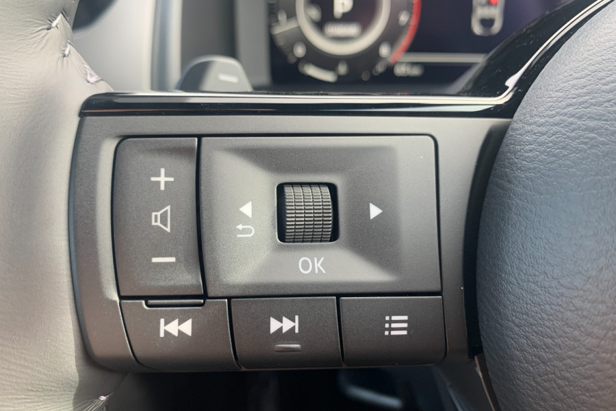 2024 MY25 Nissan QASHQAI J12 Ti-L SUV Image 23
