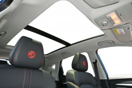 2024 MG ZST Essence SUV