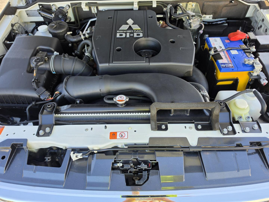 2021 MY22 Mitsubishi Pajero NX GLS SUV Image 30