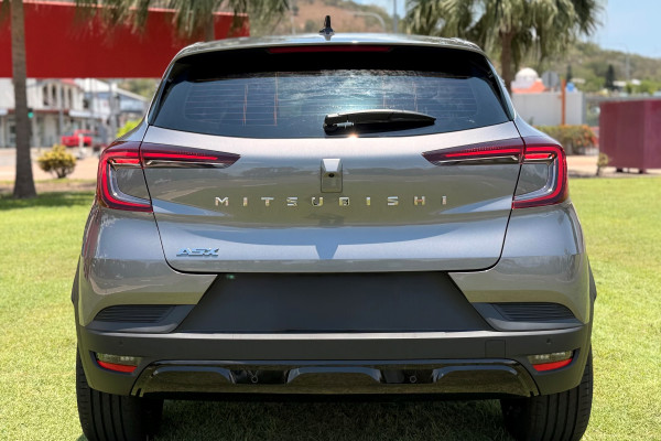 2025 Mitsubishi ASX XE LS SUV Image 6