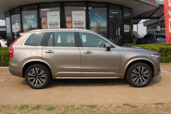 2019 MY20 Volvo XC90 L Series T6 Momentum Suv Image 3