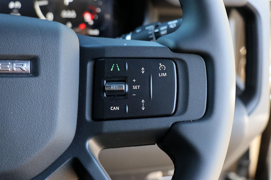2026 Land Rover Defender L663 110 D350 X-Dynamic SE SUV