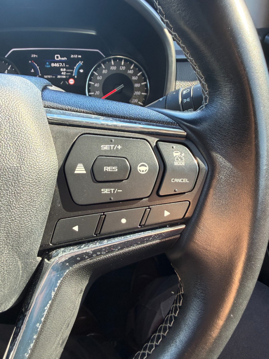 2022 MY23 Isuzu MU-X RJ LS-T SUV Image 17