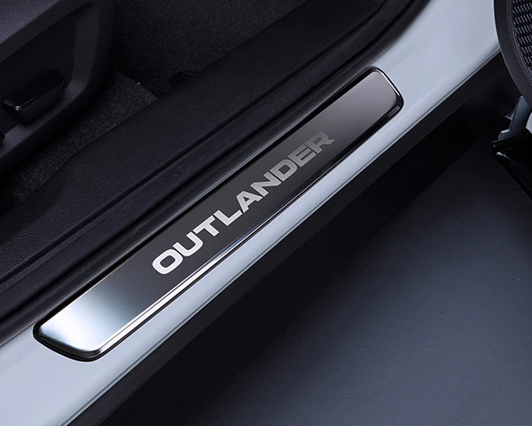 Scuff plate