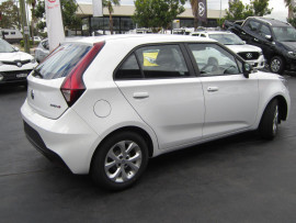 2021 [THIS VEHICLE IS SOLD] image 13