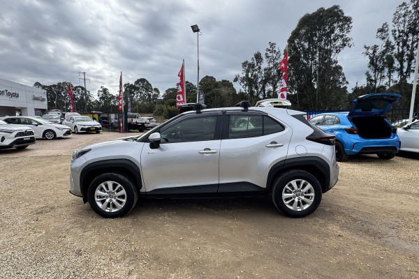 2024 Toyota Yaris Cross MXPJ10R GX SUV Image 19