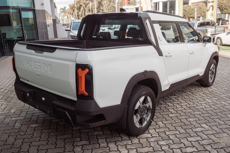 2026 KGM Musso O100 EV 2WD Ute Image 7