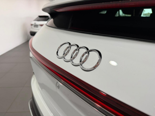 2025 Audi Q4 e-tron F4 45 SUV image 8